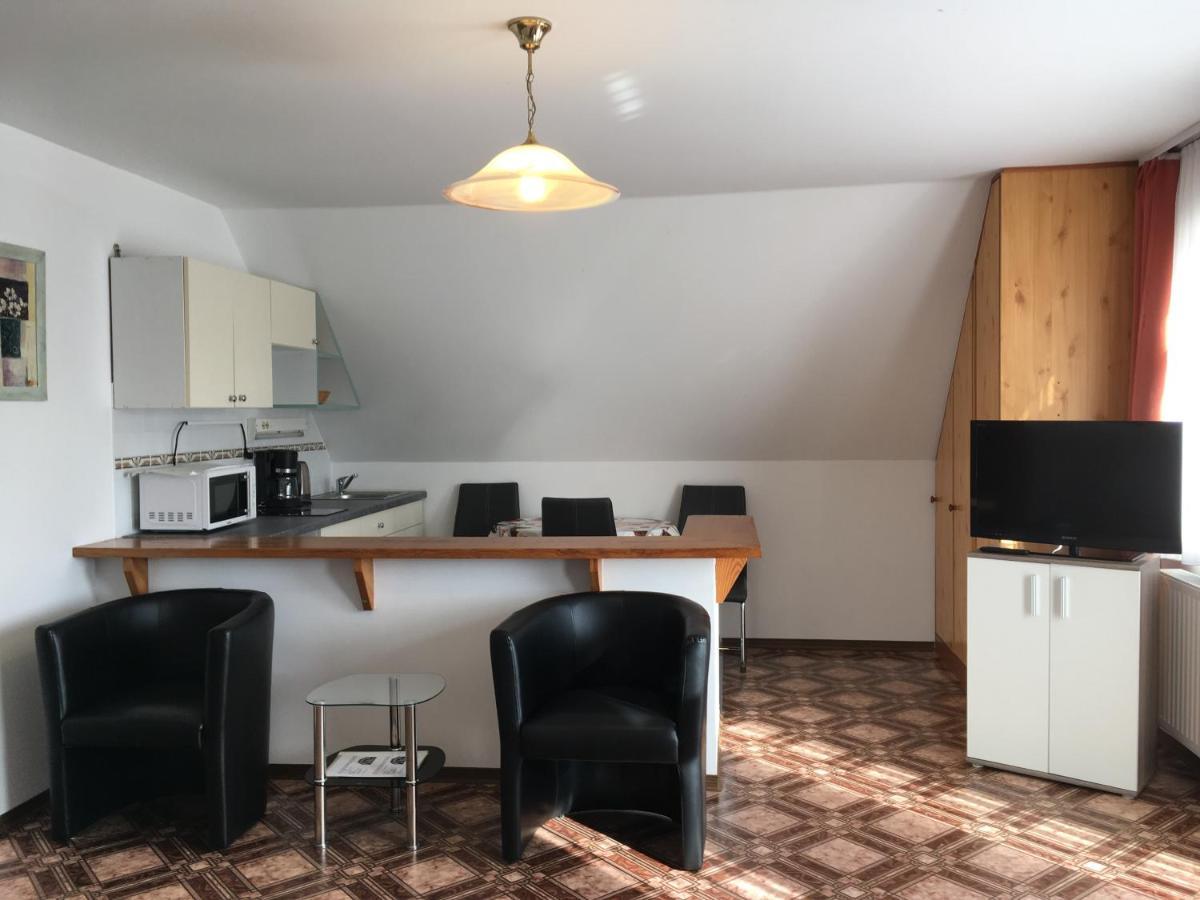 Gitta Apartman Buk Exterior photo