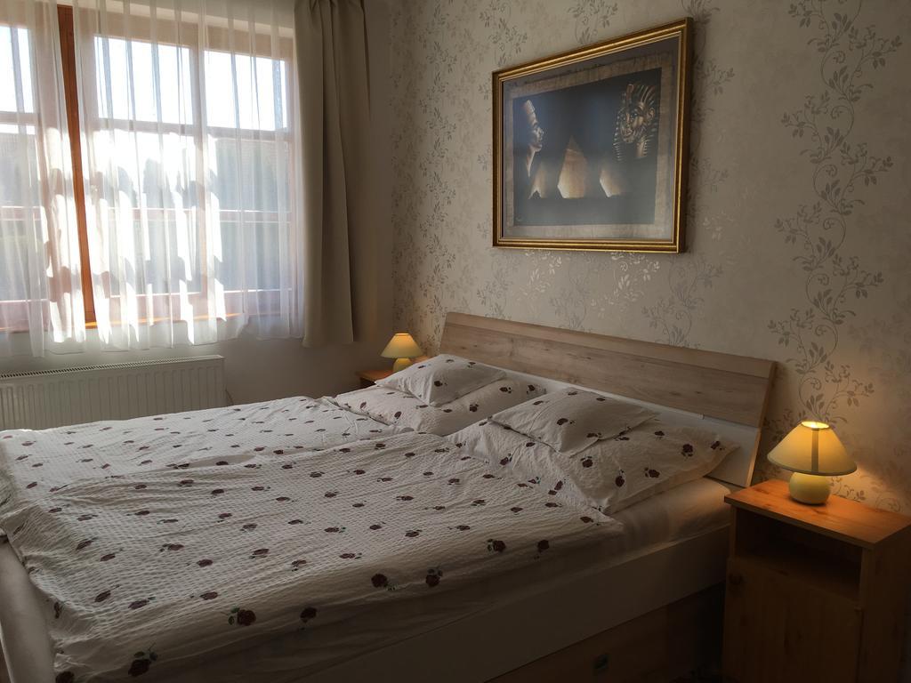 Gitta Apartman Buk Exterior photo