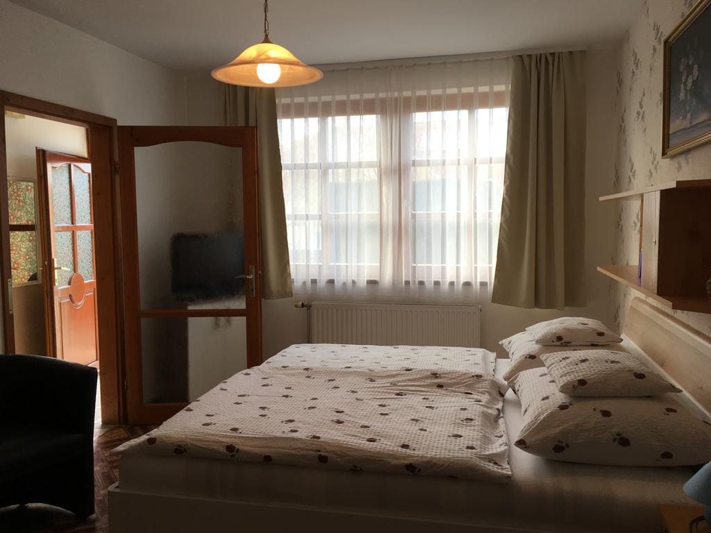 Gitta Apartman Buk Exterior photo